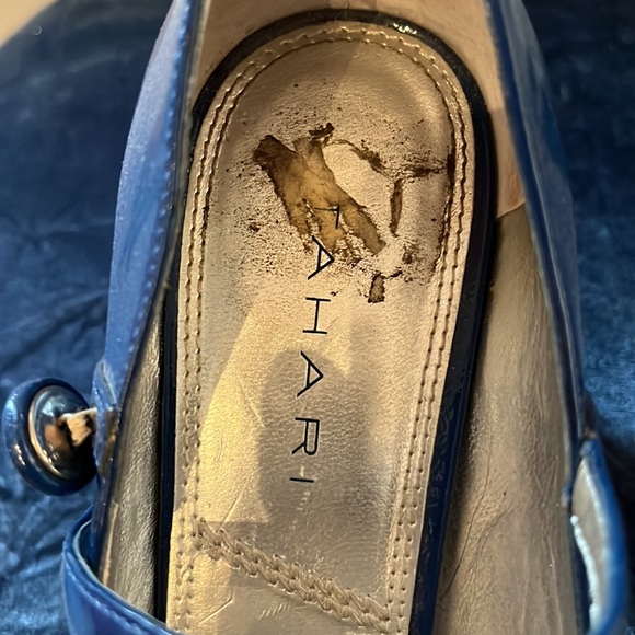 TAHARI Open Toe Heels - Picture 6 of 9